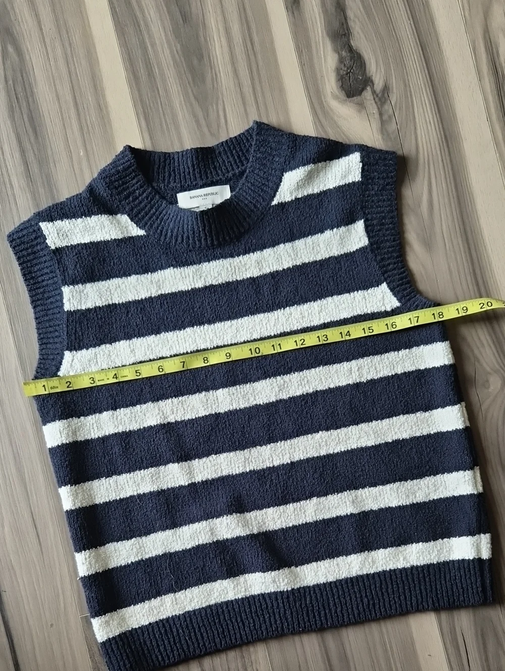 Banana Republic Navy and White Striped Crewneck Sweater Vest Top Small